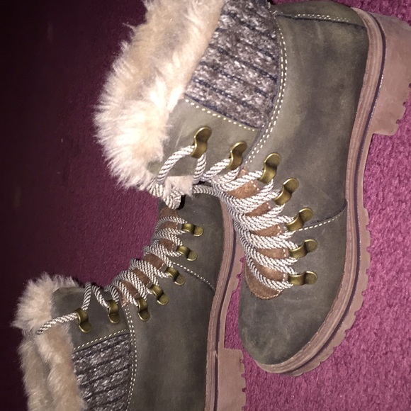 Boots - Picture 1 of 2